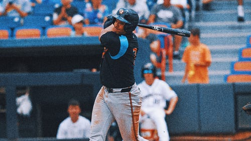 MLB Trending Image: Top MLB prospect Samuel Basallo launches ball over scoreboard in Spring Training